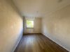 Praktisch geschnittene, geräumige 4-Zimmer Wohnung in Groß-Gerau! - Zimmer 3.jpg